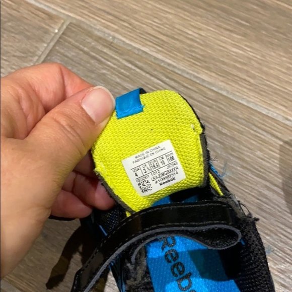 Reebok Baby Boy Black Mesh Lace up Velcro Running Sneaker Shoes Size 4 - Picture 4 of 4